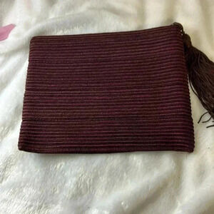 Collision NewYork made in the USA makeup bag with tassel.‎ Burgundy.EUC
